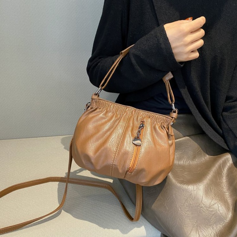 Unique Leisure Diaper Bag For  - Unique Leather Work のレビューと価格