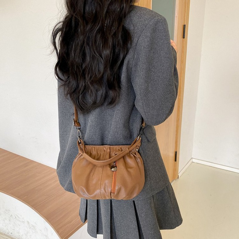 Unique Leisure Diaper Bag For  - Unique Leather Work のレビューと価格