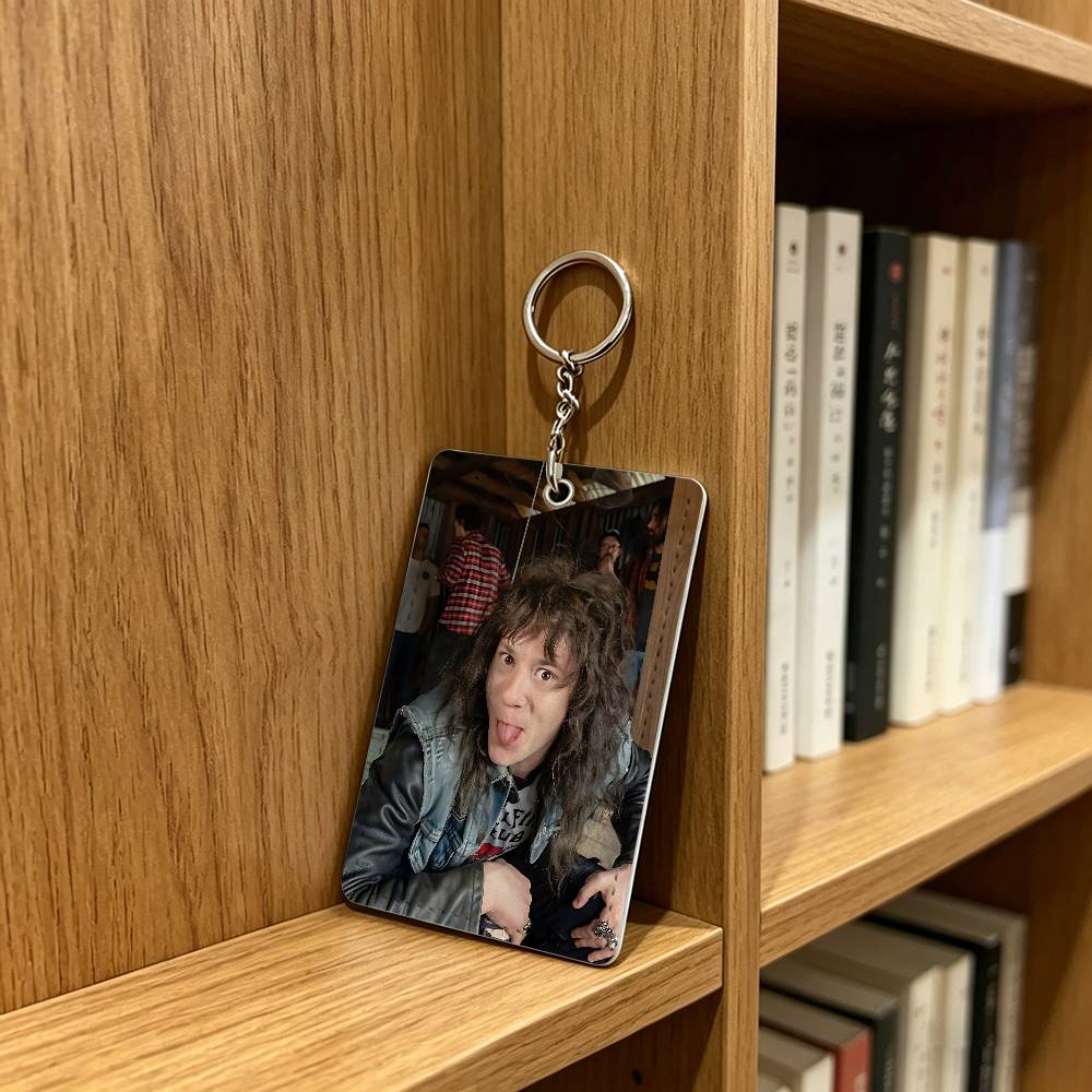 actor J-Joseph Quinn Cat Badge - Leather Working のレビューと価格