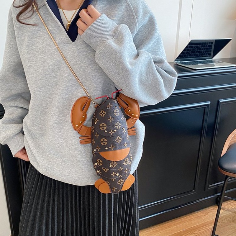 Women's Lobster-Shaped Crossbo - Unique Leather Work のレビューと価格