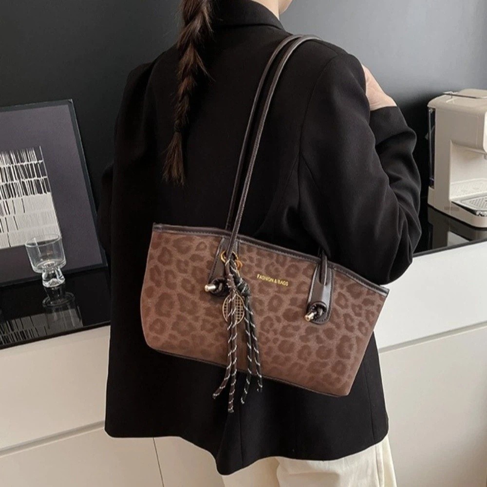 Unique Retro Leopard Print Und - Unique Leather Work のレビューと価格