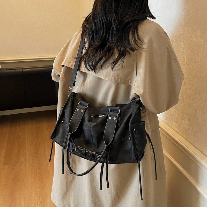 PU Leather Simple Pillow Shoul - Leather Workshop のレビューと価格