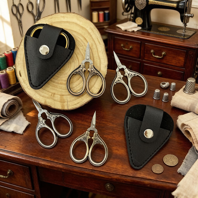 Mini Vintage Scissors with PU  - Leather Work In Art のレビューと価格